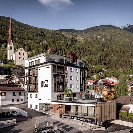 Aparthotel Tante Trude Oetz Bagian luar foto