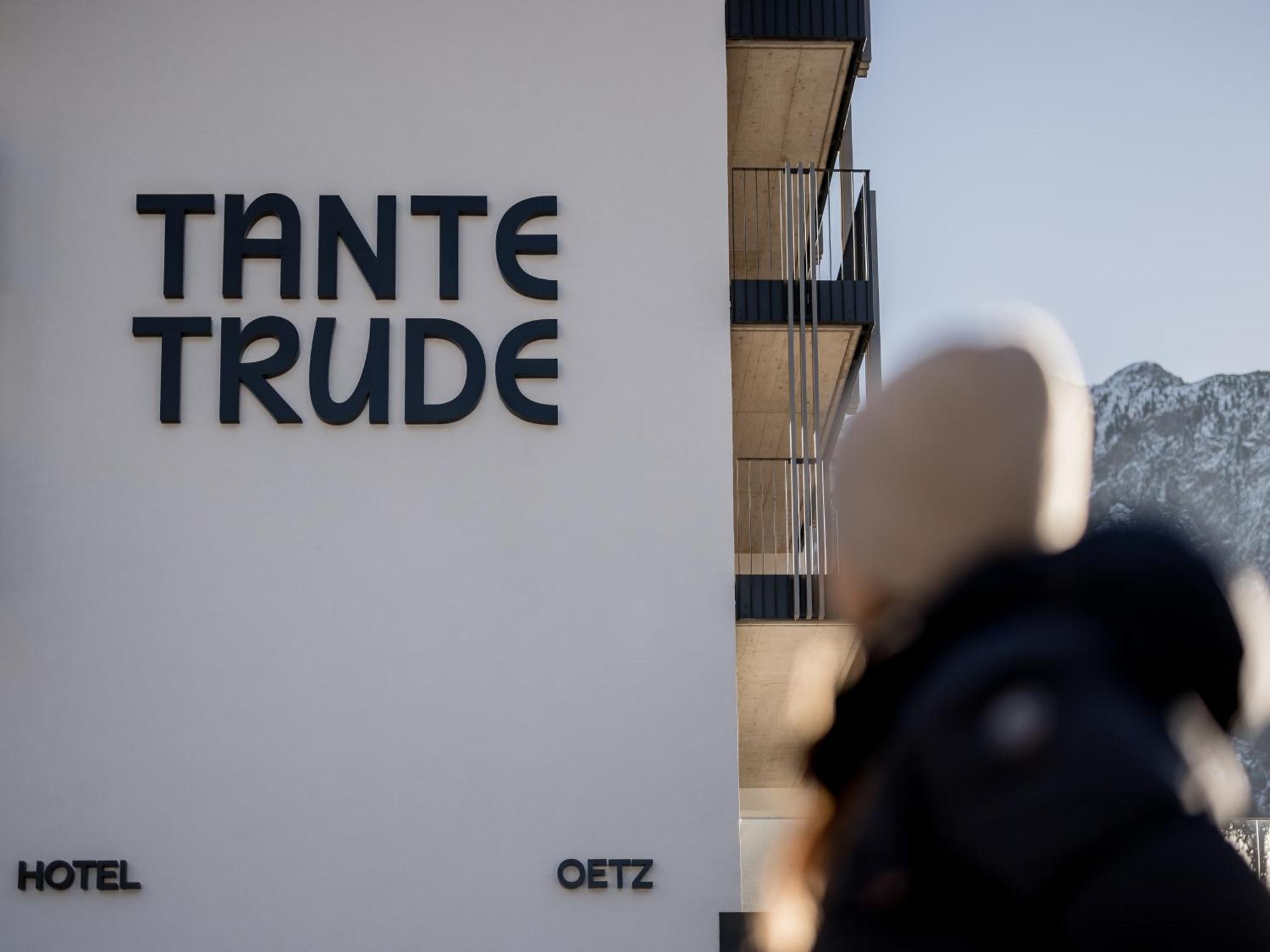 Aparthotel Tante Trude Oetz Bagian luar foto