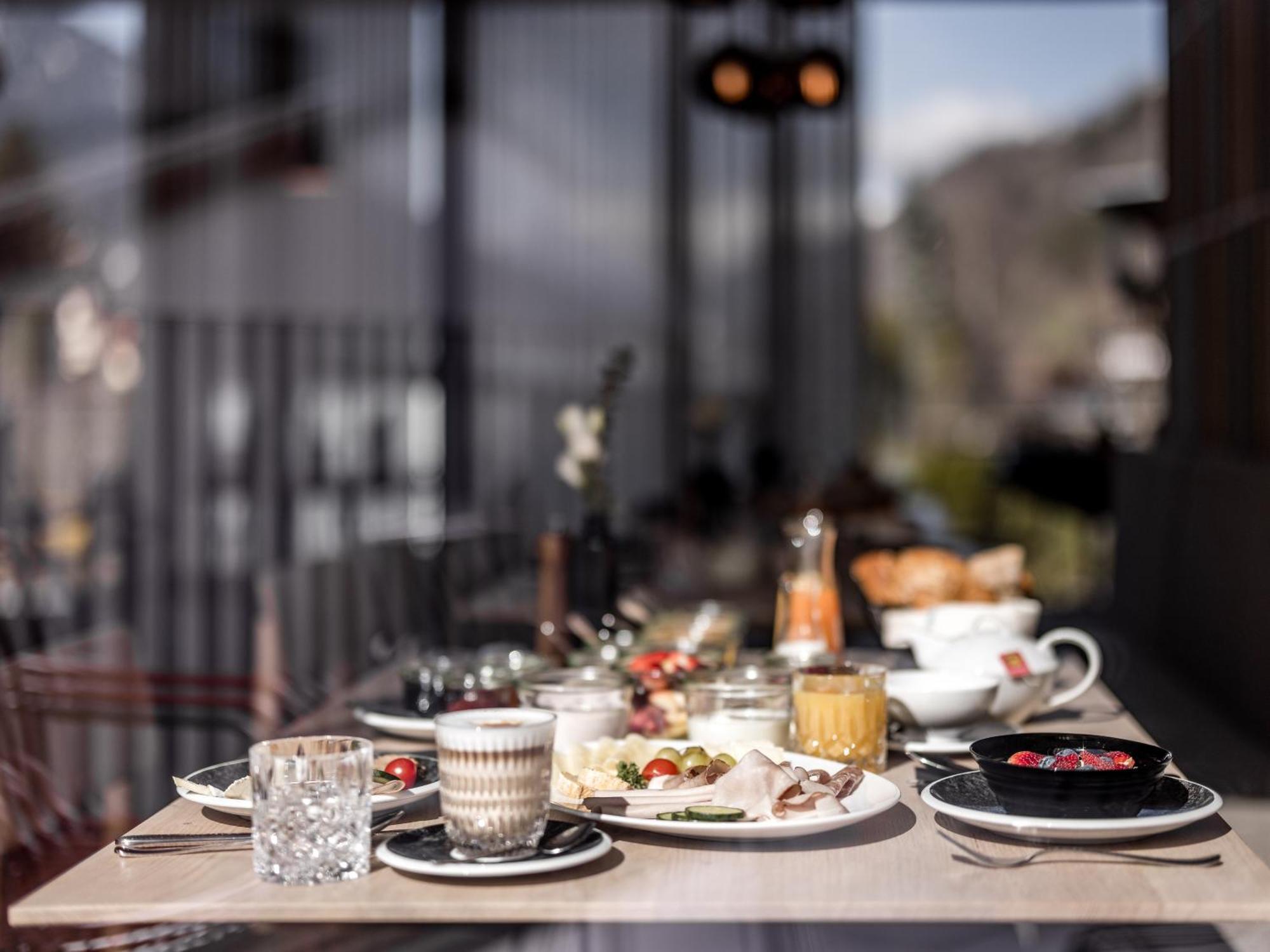 Aparthotel Tante Trude Oetz Bagian luar foto